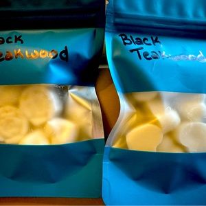 Bath and Body Works Black Teakwood candle wax melts